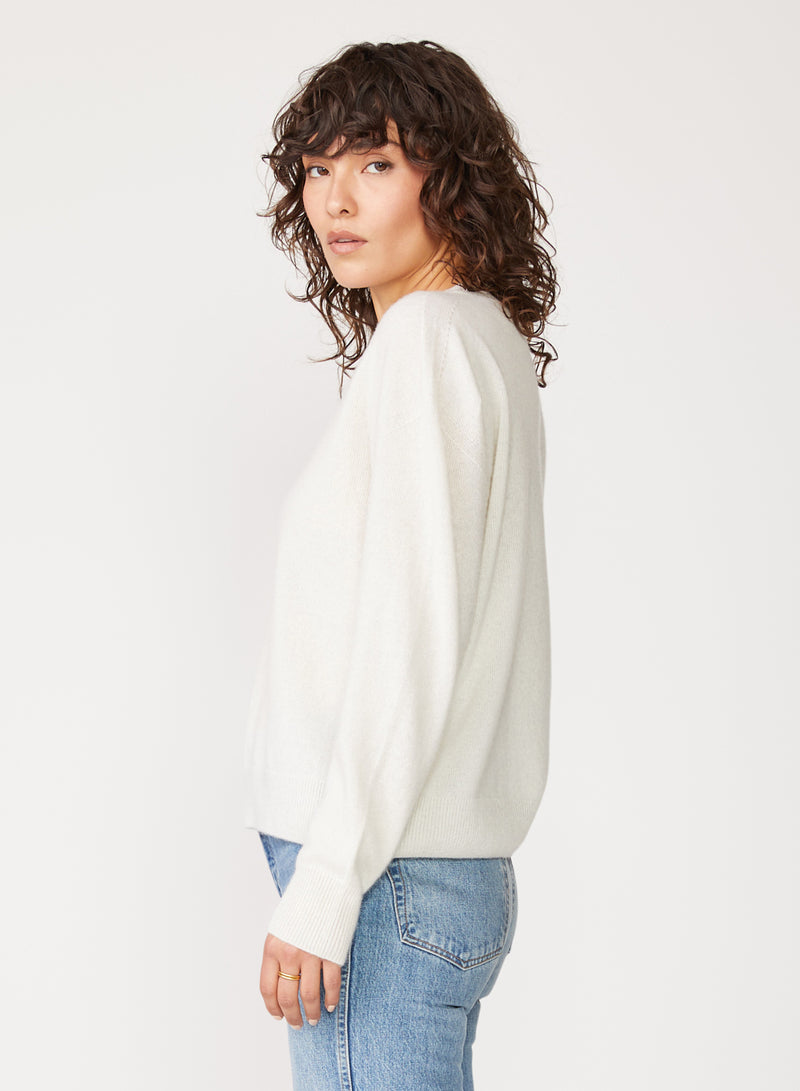  cream cashmere sweater - side view
