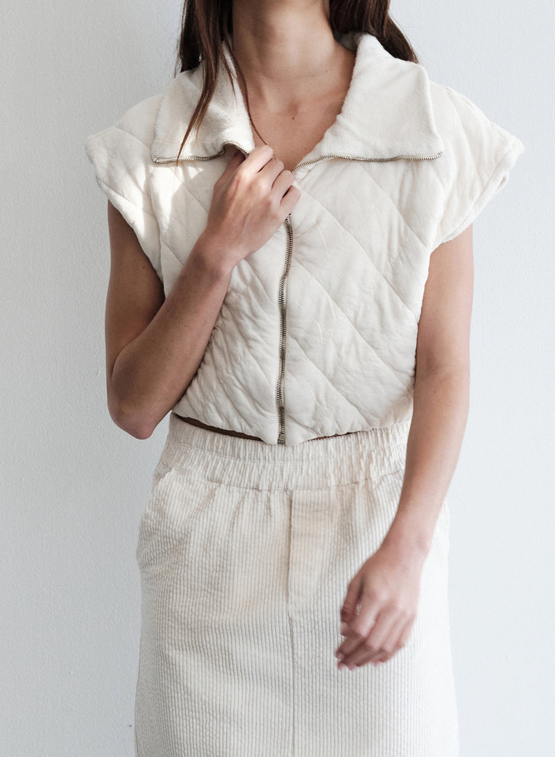 Quilted Cropped Zip Vest in Cream-close up of vest