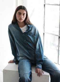 TBS EXCLUSIVE Stonewashed Chambray Oversized Shirt in Medium Wash-campign image