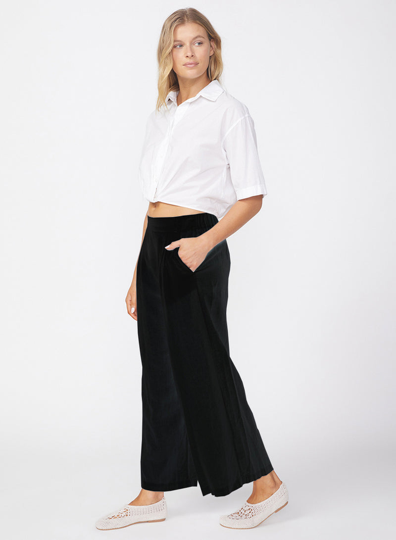 Linen Cropped Pull-On Trouser in Black