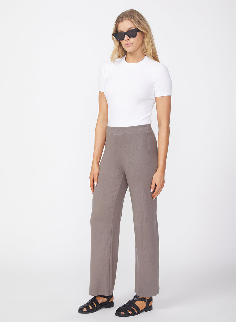 Luxe 2x1 Rib Cropped Pant in Twig-side view