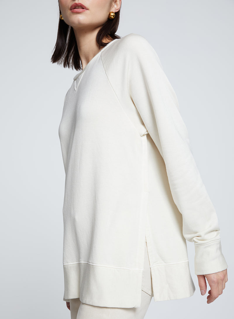 Softest Fleece Raglan Side Slit Sweatshirt in Cream-close up 