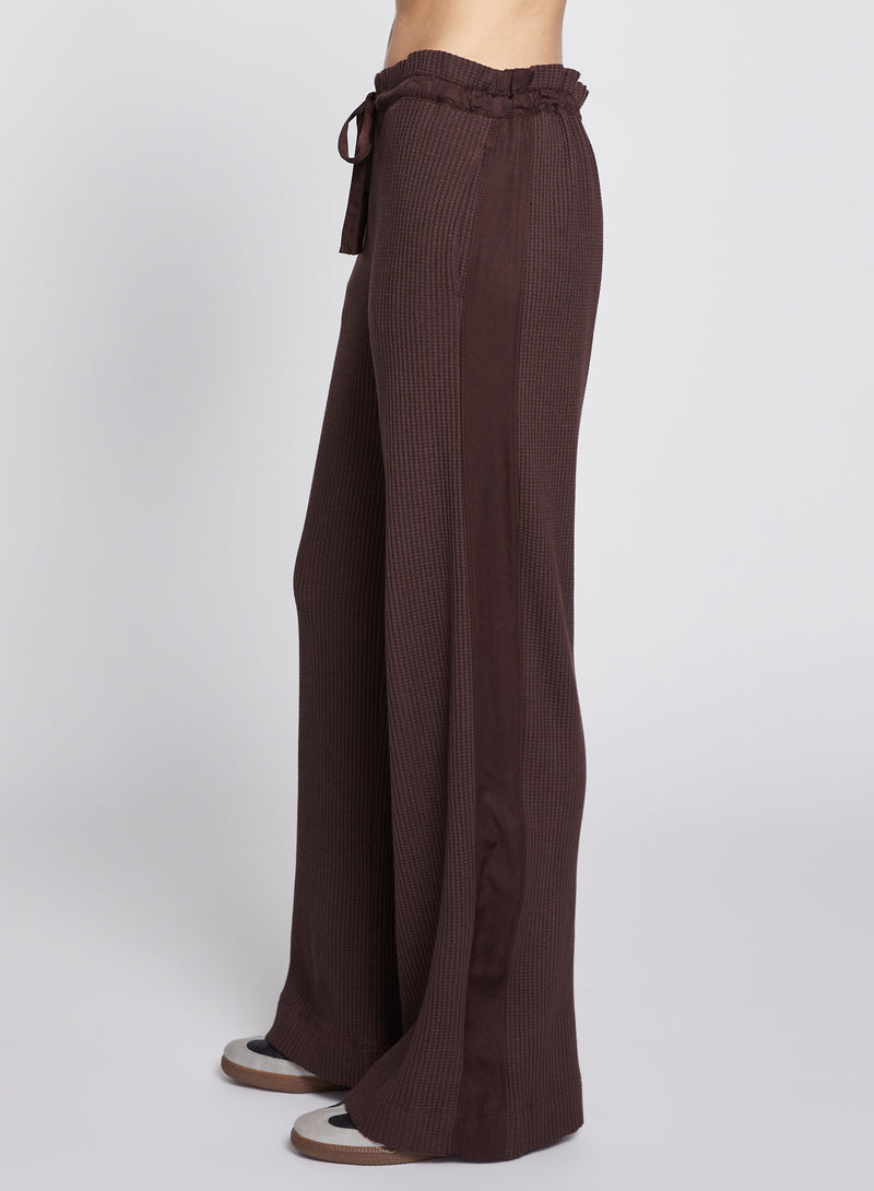 Luxe Thermal Ruched Waist Pant in Espresso-3/4 side view 