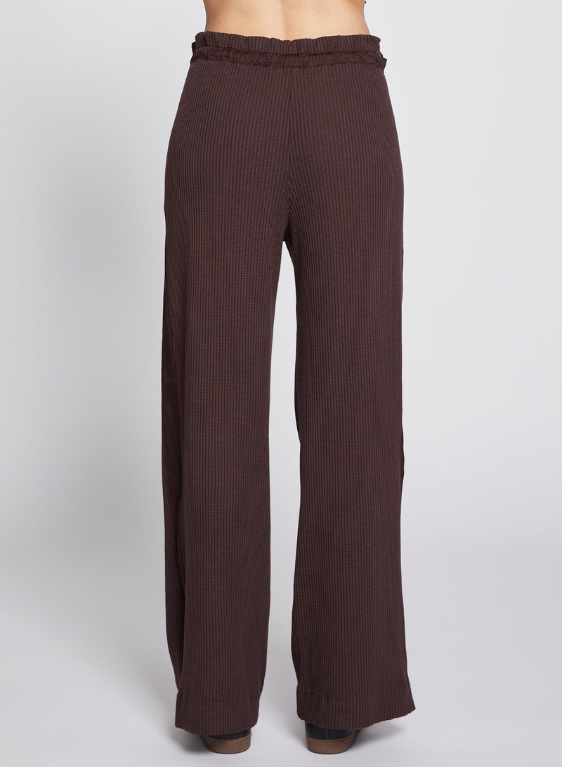 Luxe Thermal Ruched Waist Pant in Espresso-back 3/4 view