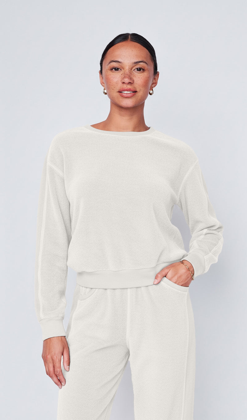 Plush Fleece Crewneck Pullover in Cream
