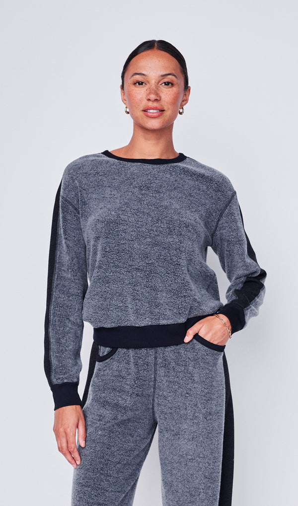 Plush Fleece Crewneck Pullover in New Navy