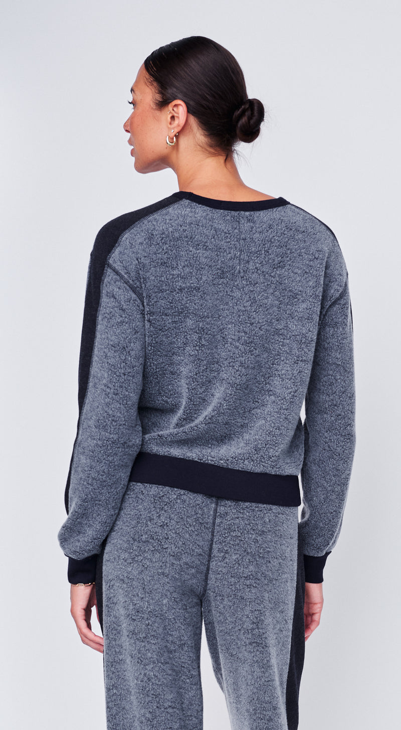 Plush Fleece Crewneck Pullover in New Navy