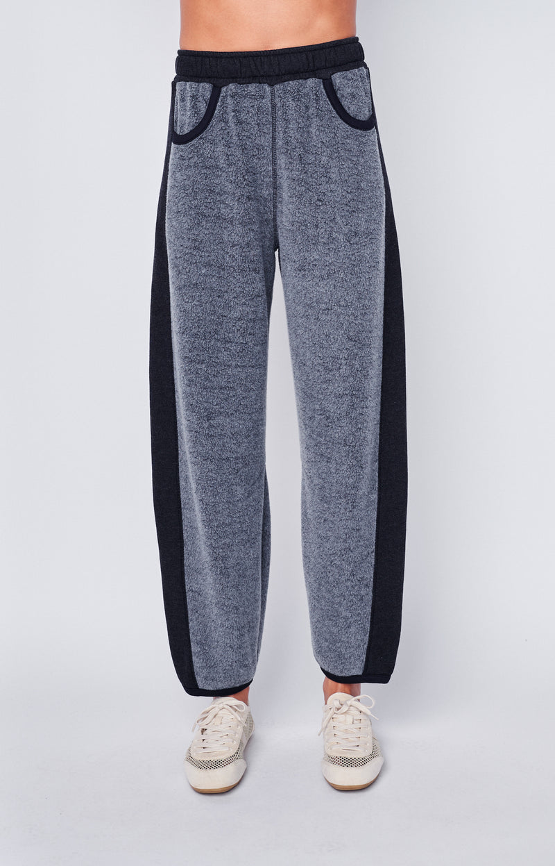 Plush Fleece Barrel Pant in New Navy