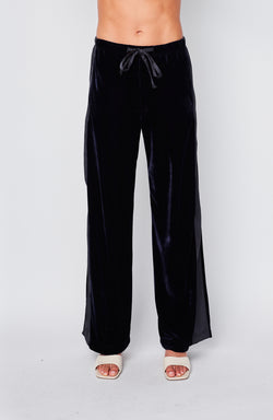 meer.／RIB HEM VELVET PANTS Crushed Velvet Wide Leg Pant in New Navy – shopstateside.us