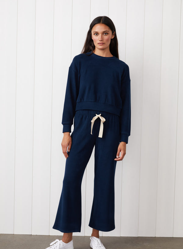 Honeyluxe Drawstring Cropped Flare Pant & Tie Hem Pullover Set in New Navy