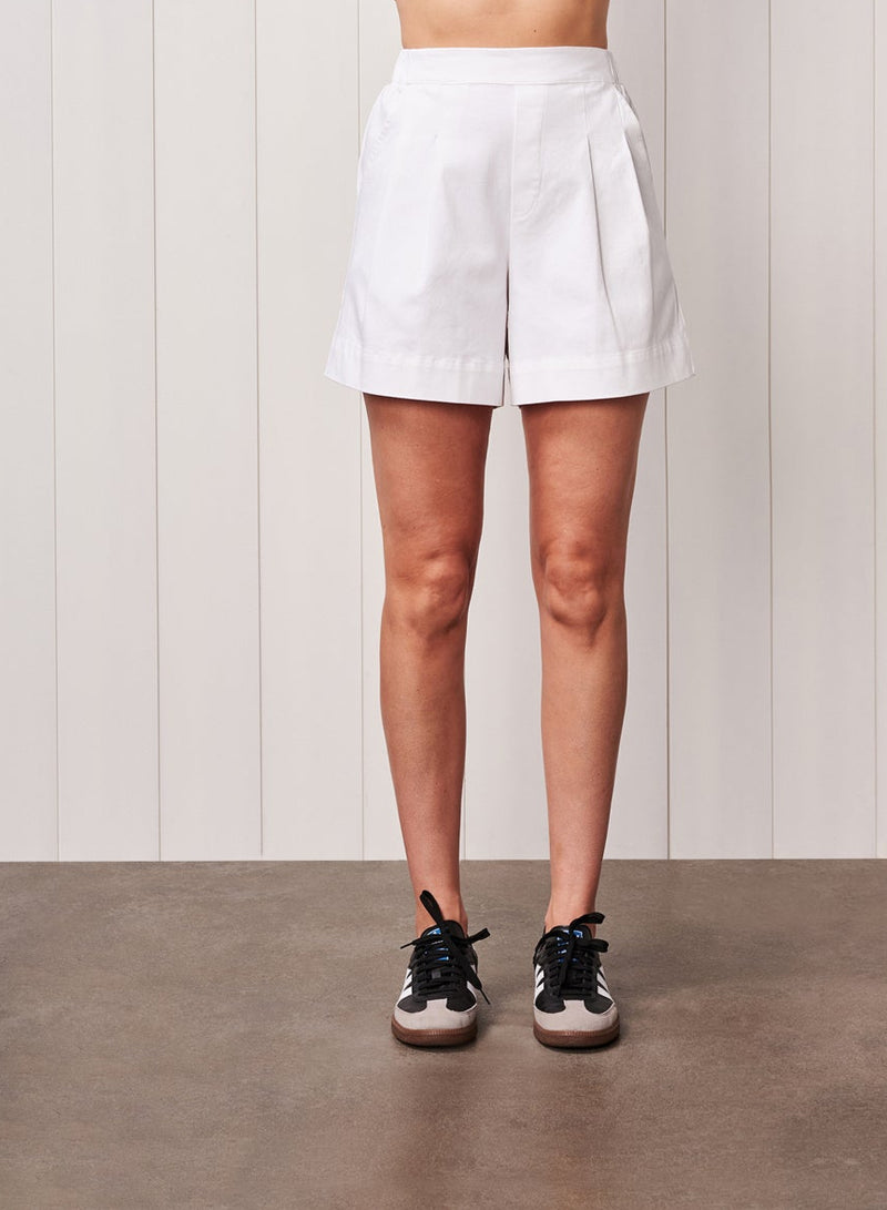 Cava Twill Trouser Short in White