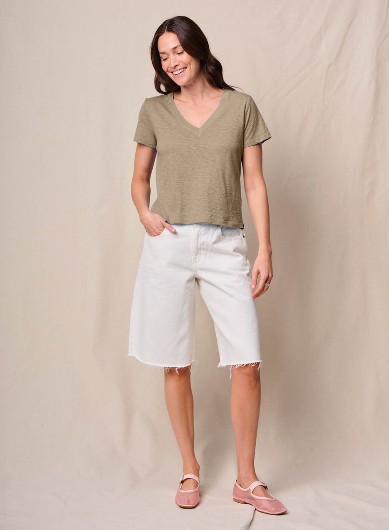 Supima Slub Jersey Short Sleeve V-Neck in Bay Leaf