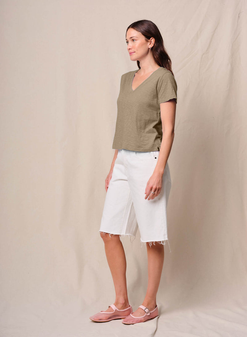 Supima Slub Jersey Short Sleeve V-Neck in Bay Leaf