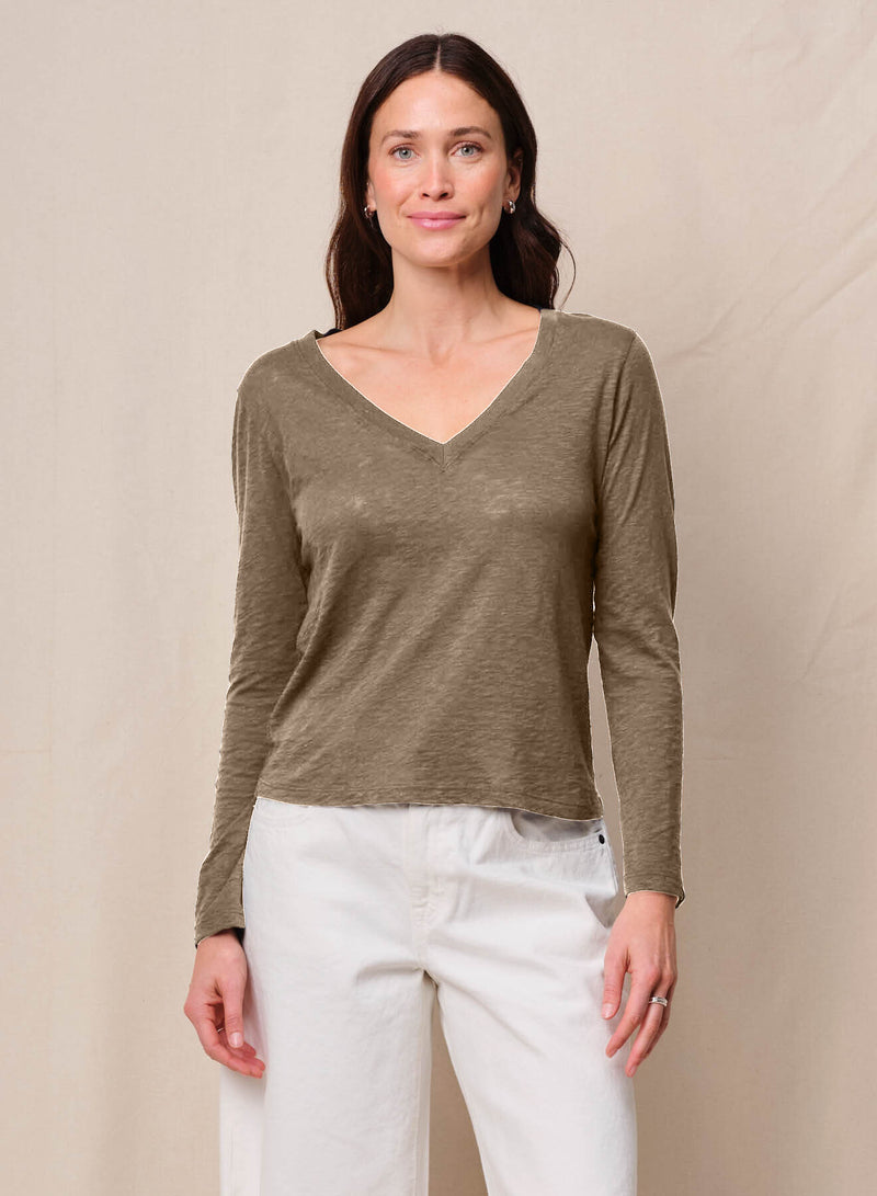 Supima Cotton Slub Jersey Long Sleeve V-Neck in Bay Leaf