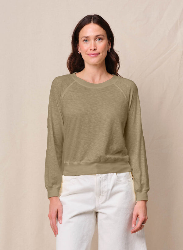 Supima Slub Jersey Raglan Sweatshirt Tee in Bay Leaf