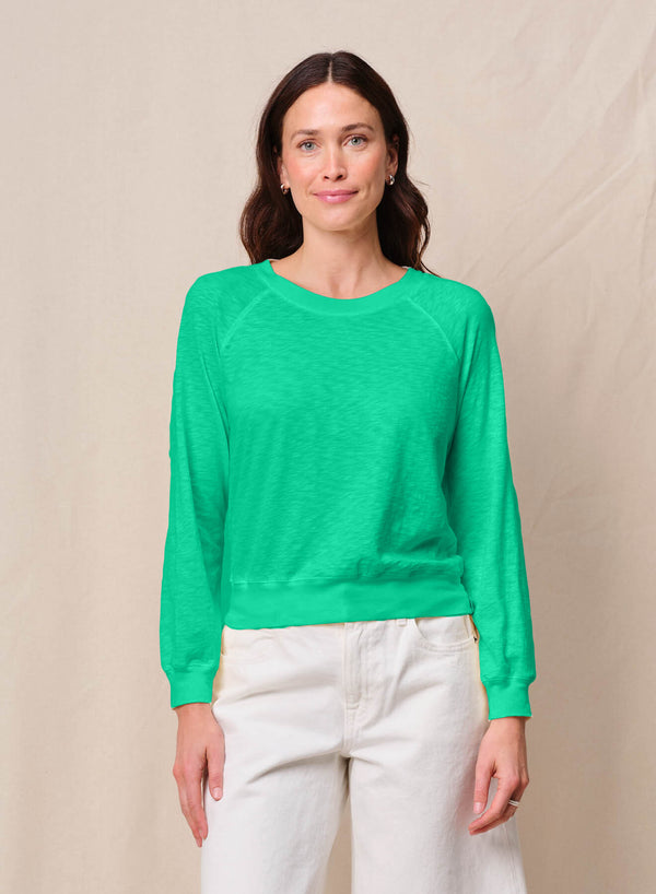 Supima Slub Jersey Raglan Sweatshirt Tee in Kelly Green