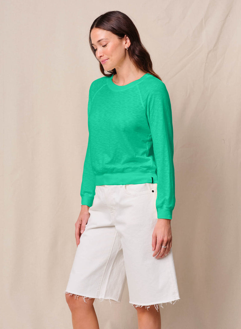 Supima Slub Jersey Raglan Sweatshirt Tee in Kelly Green