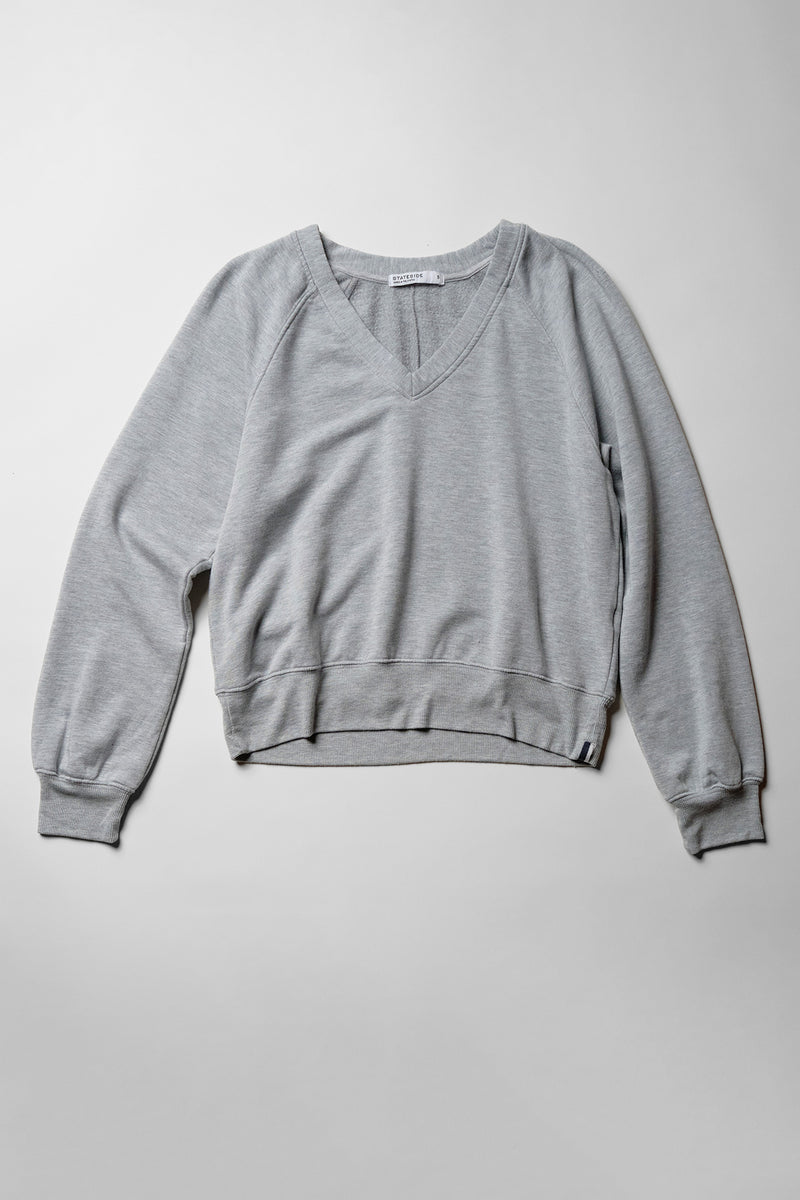 Softest Fleece Raglan V-Neck Pullover in Heather Grey