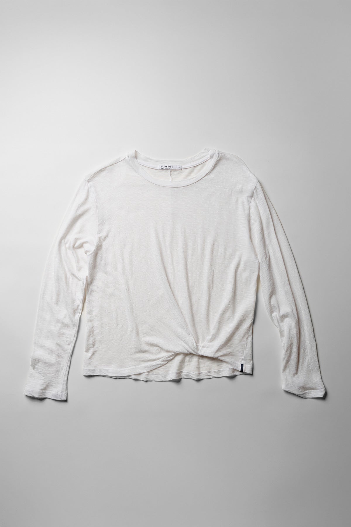 Supima Slub Jersey Long Sleeve Twist Tee in White – shopstateside.us
