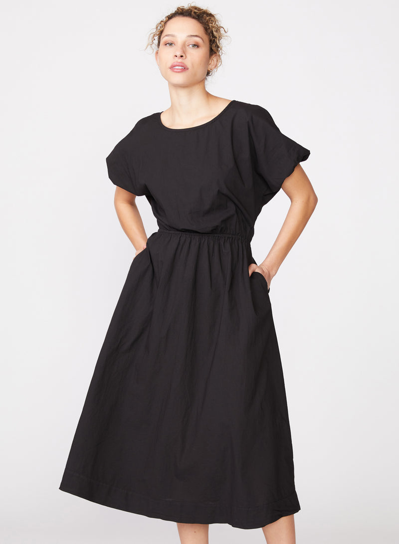 Poplin Short Sleeve Open Back Midi Dress in Black