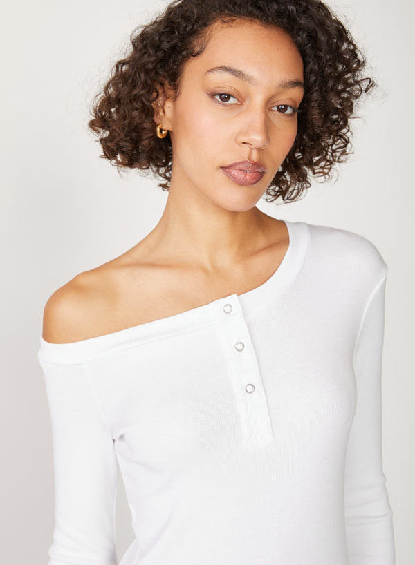 white 2x1 rib off-shoulder top - neckline detail