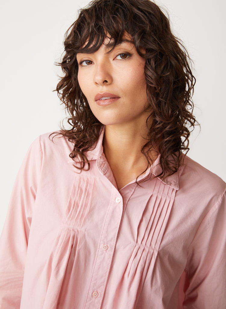 Structured Poplin Pintuck Shirt in Chalk Pink – shopstateside.us
