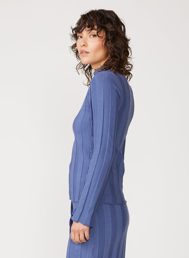 blue box pleat bell sleeve top - side view